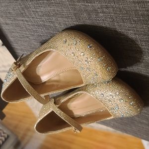 Lucky Top girls dress shoes size 4